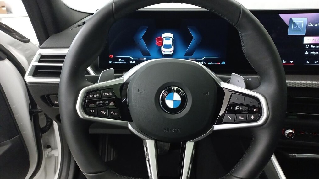 BMW Serii 3, 330