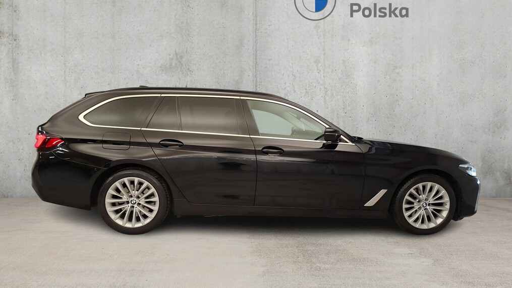 BMW Serii 5, 520