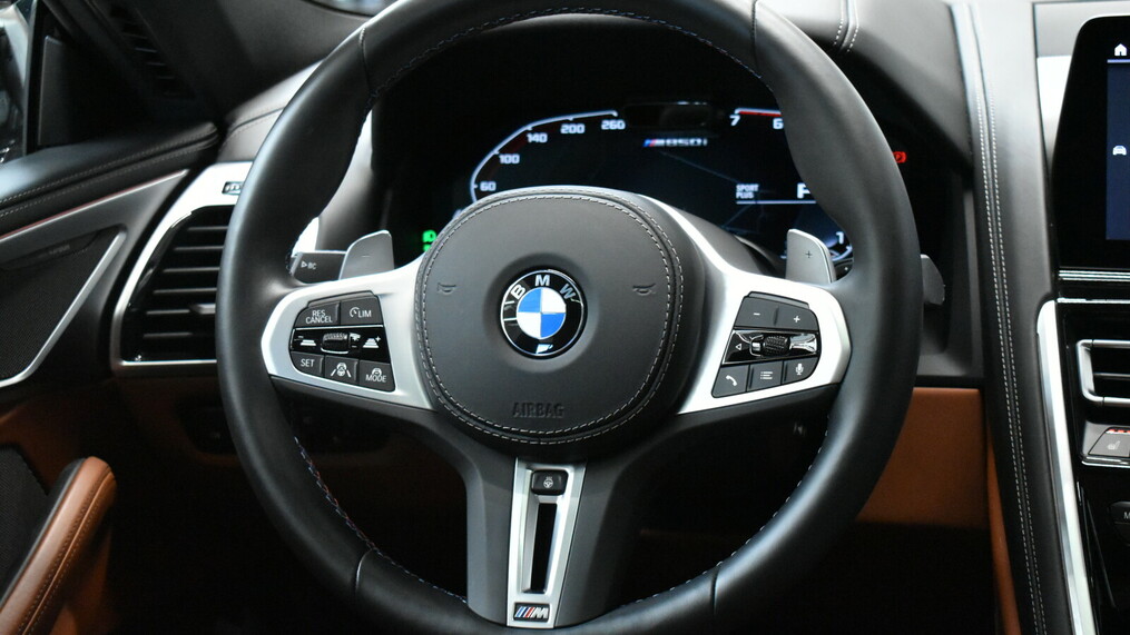BMW Serii 8, 850