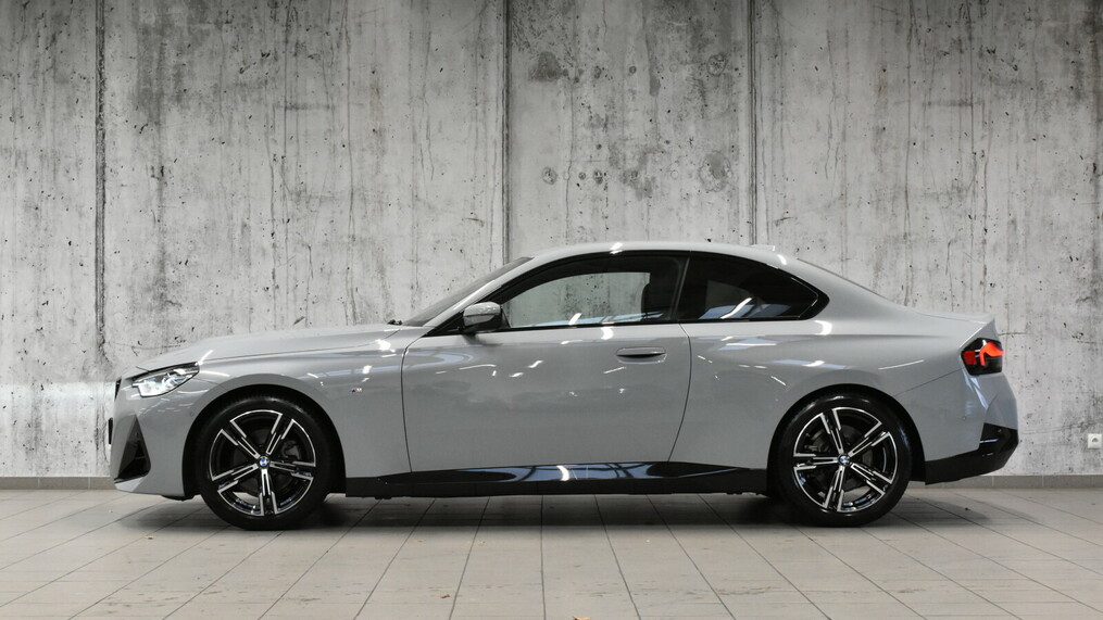BMW Serii 2, 220