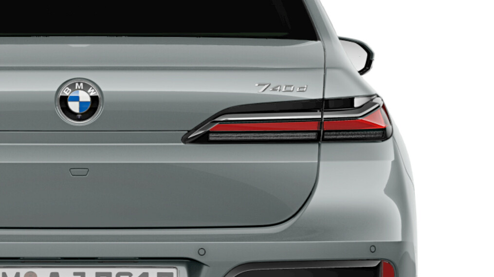 BMW Serii 7, 740