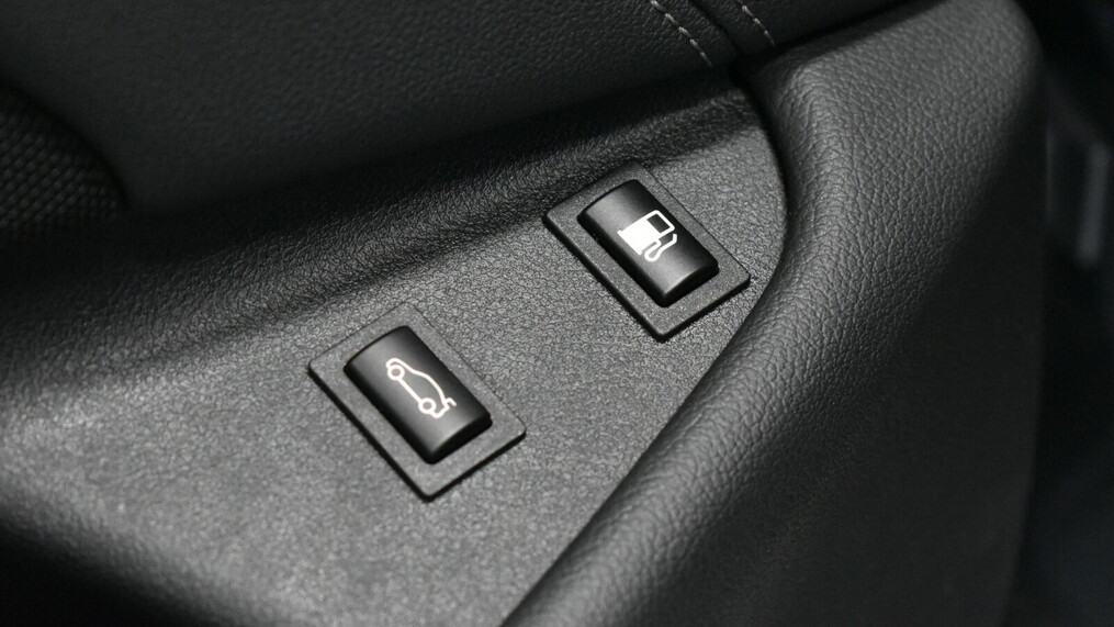 BMW Serii 5, 530