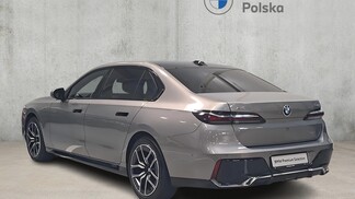 BMW Serii 7, 740