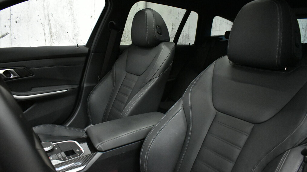 BMW Serii 3, 320