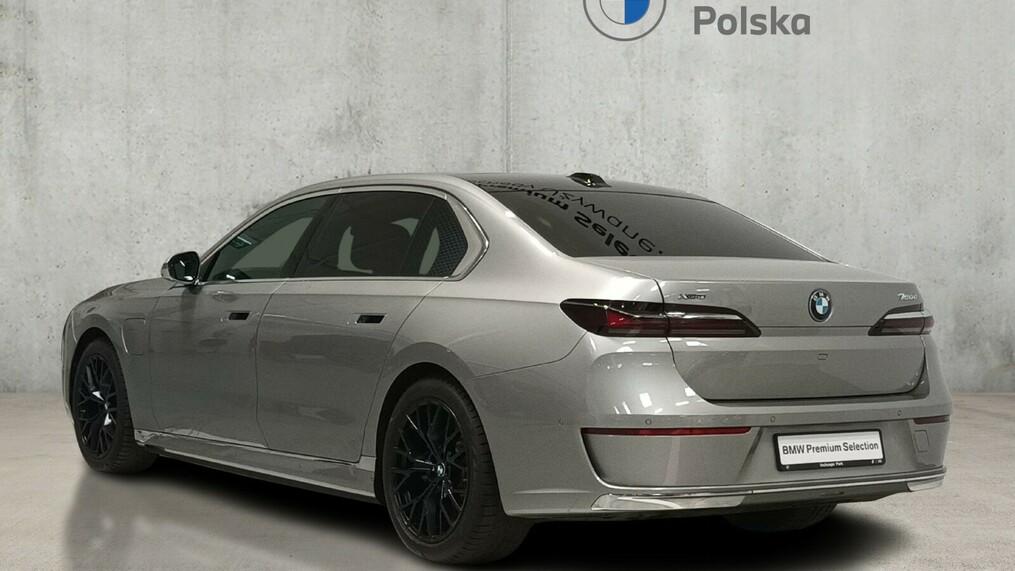 BMW Serii 7, 750