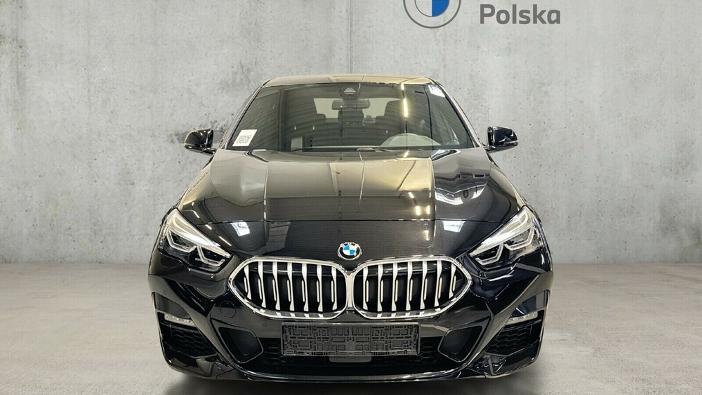 BMW Serii 2, 218