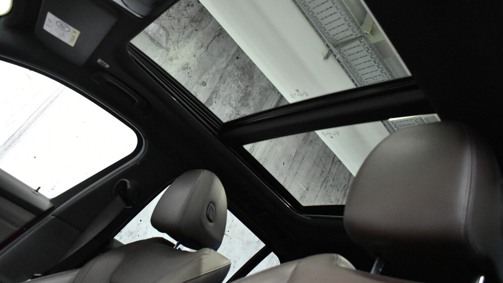 BMW Serii 3, 330