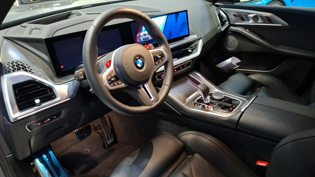 BMW XM