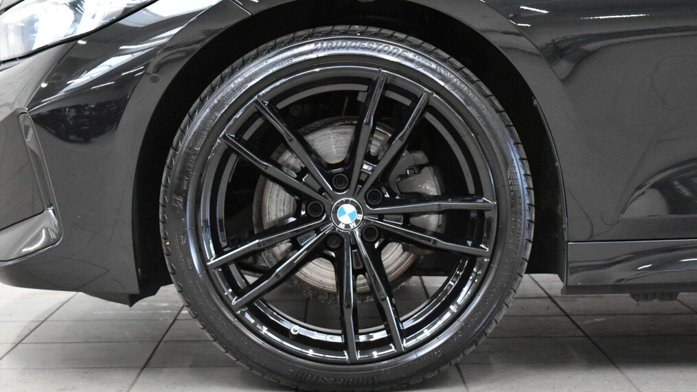 BMW Serii 3, 320