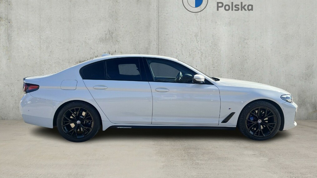 BMW Serii 5, 520