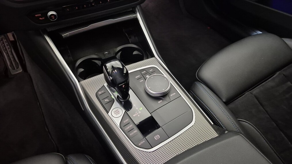 BMW Serii 3, 320