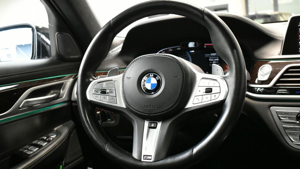 BMW Seria 7 750