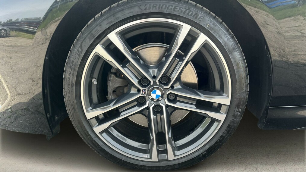 BMW Seria 2, 218