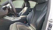 BMW Serii 3, 320