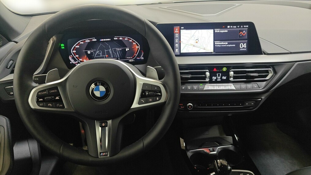 BMW Serii 2, 235