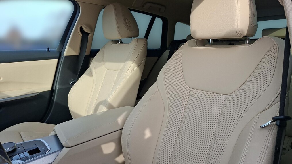 BMW Serii 3, 320