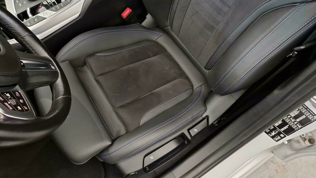 BMW Seria 3, 320