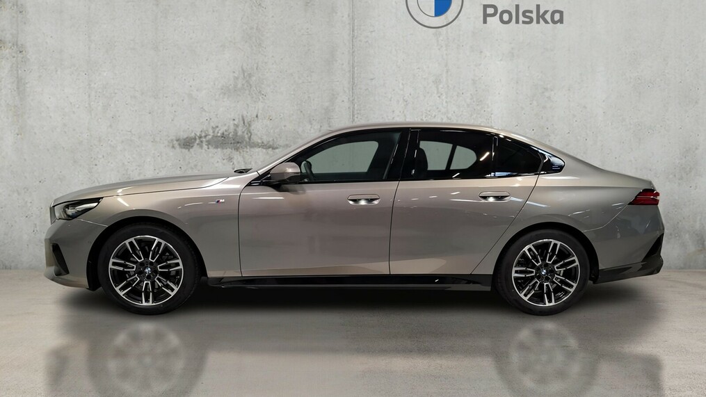 BMW Serii 5, 520