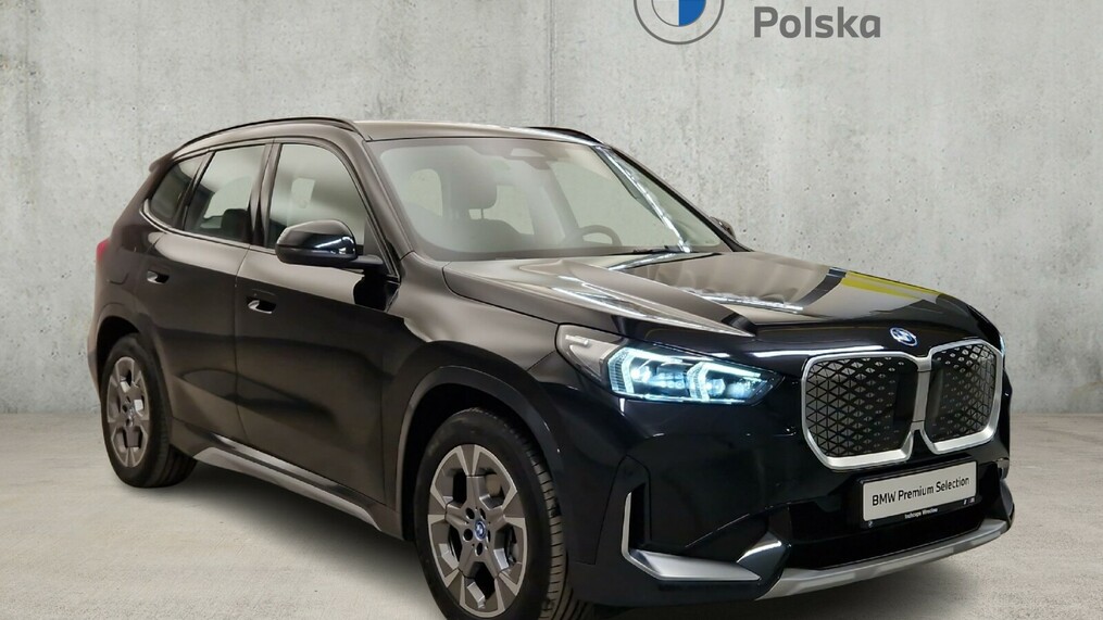 BMW iX1