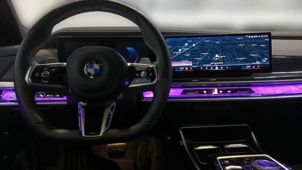 BMW Serii 7, 740