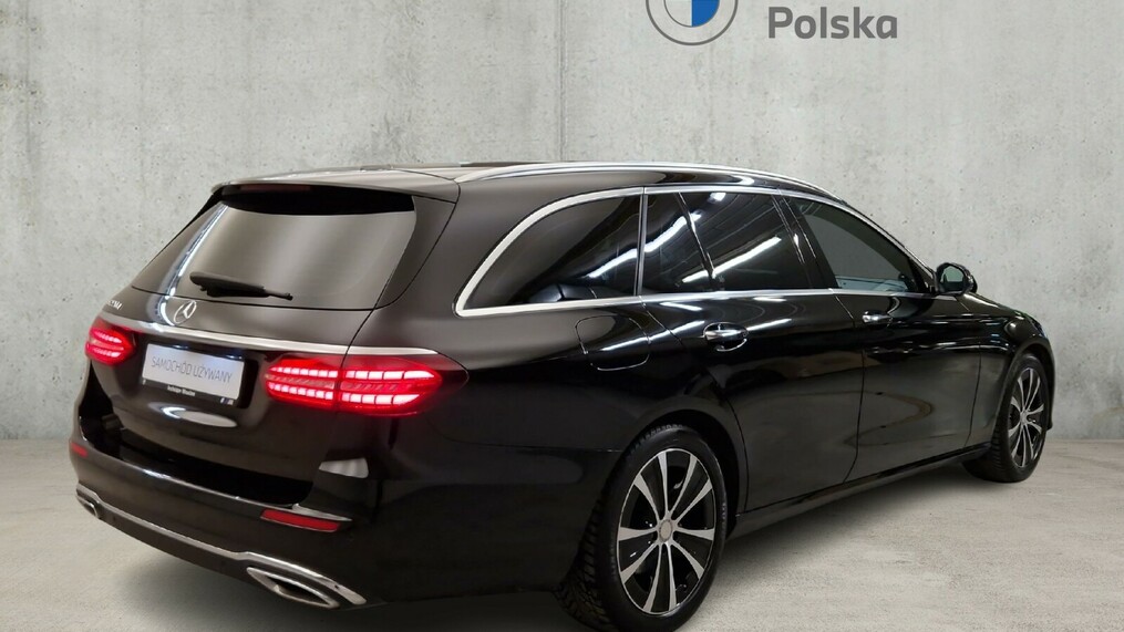 Mercedes-Benz E 220