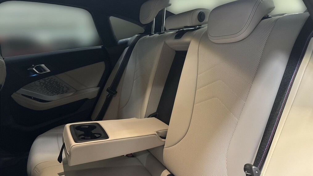 BMW Serii 2, 220