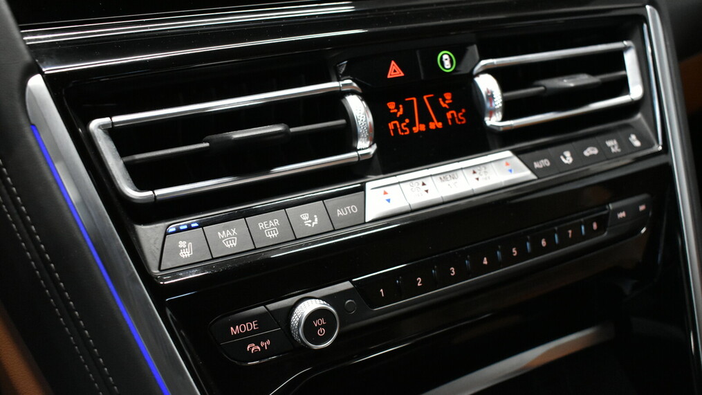 BMW Seria 8 840