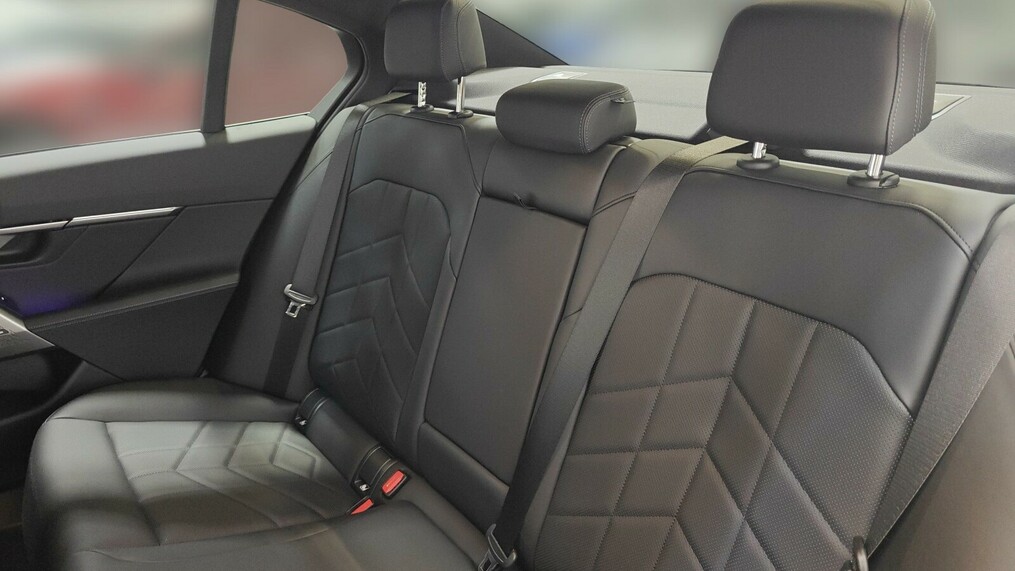 BMW Serii 5, 520