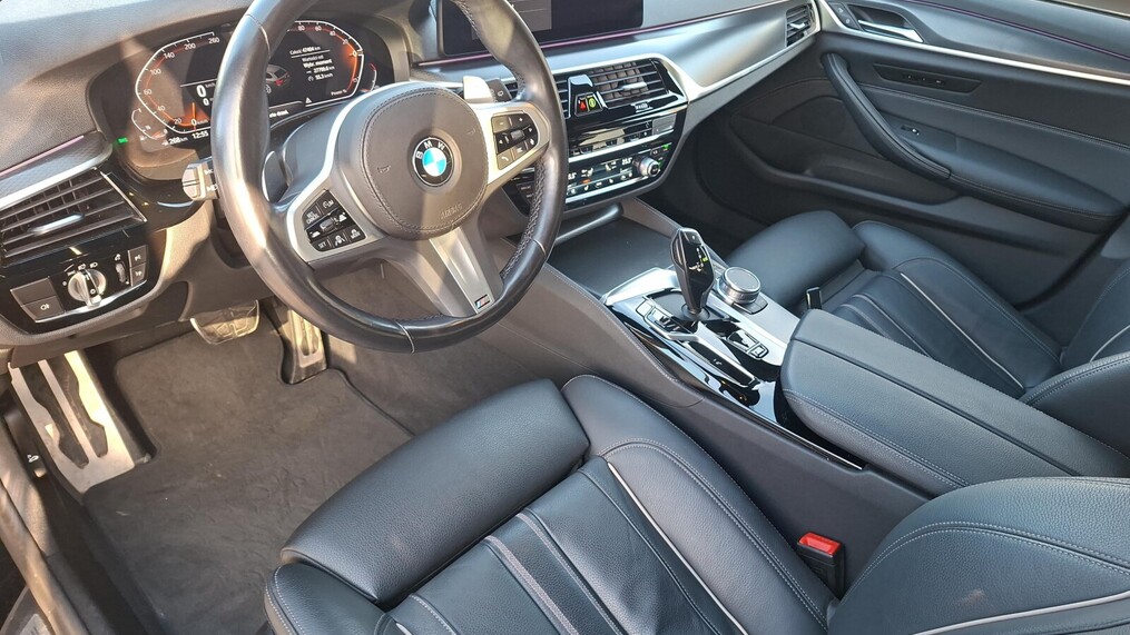 BMW Serii 5, 530