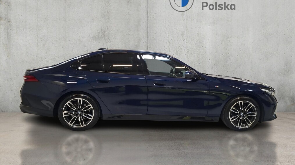 BMW Serii 5, 520