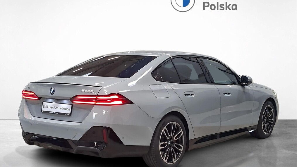 BMW Serii 5, 550