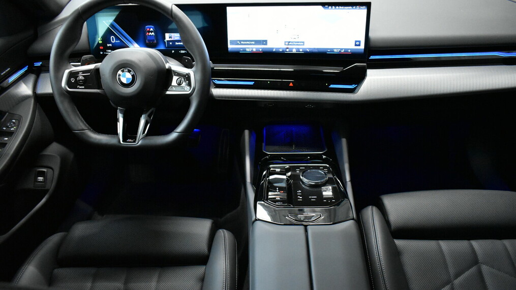 BMW Serii 5, 520