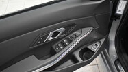 BMW Serii 3, 320