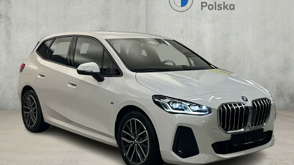BMW Serii 2, 218