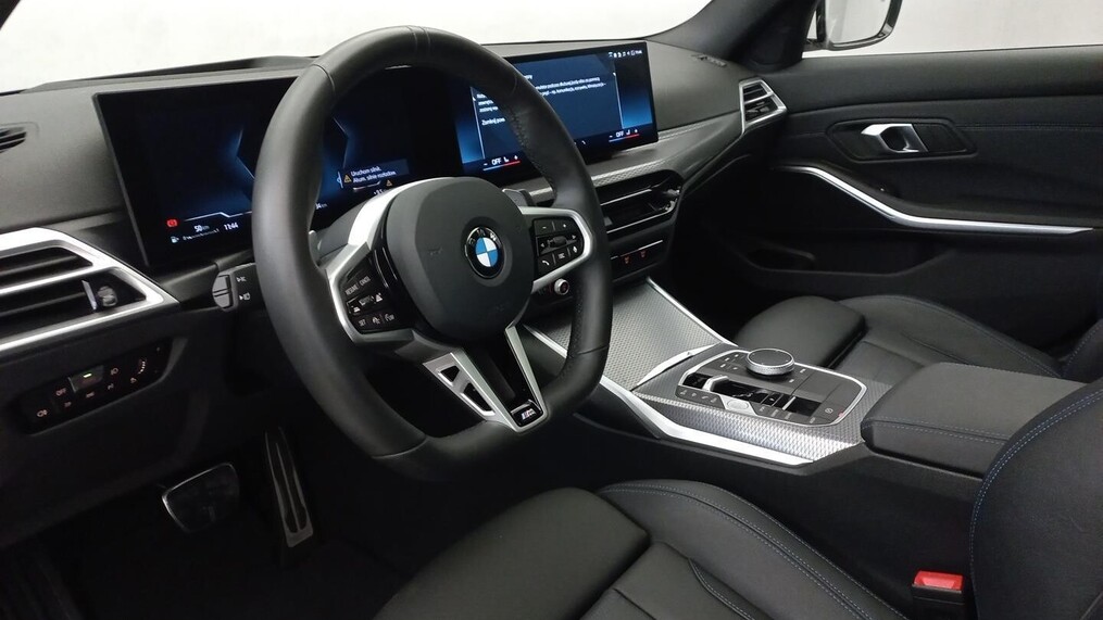 BMW Serii 3, 330