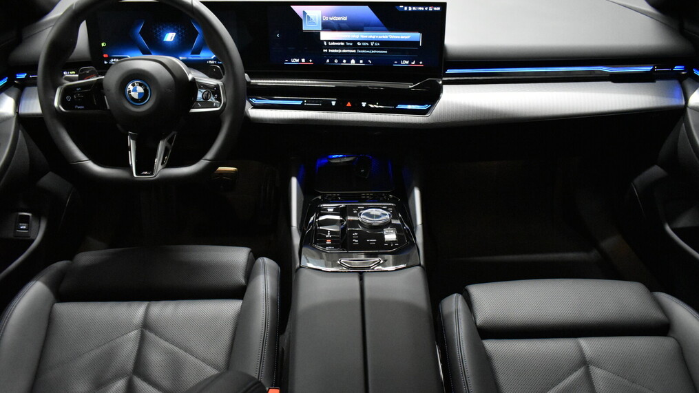 BMW Serii 5, 530