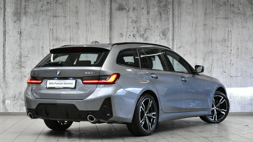 BMW Serii 3, 330