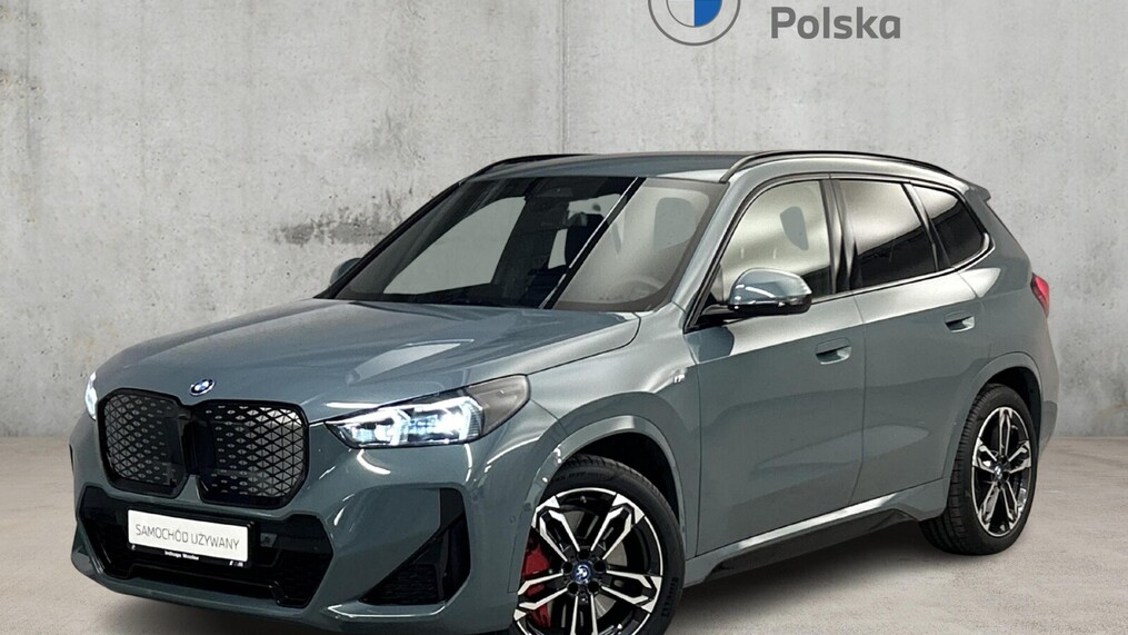 BMW iX1