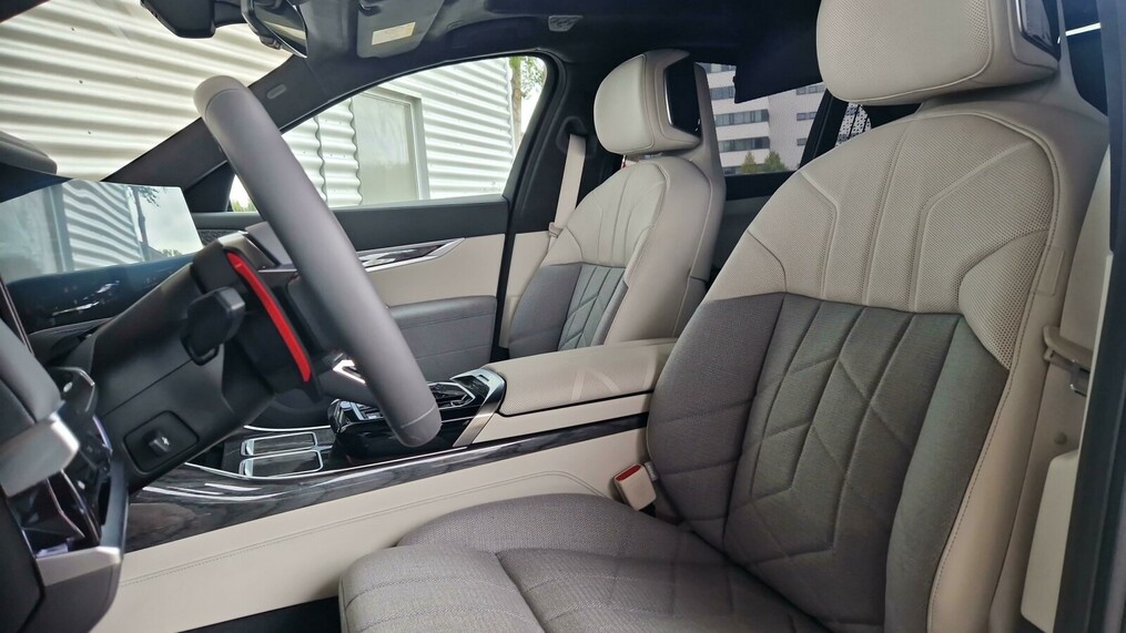 BMW Seria 7 760