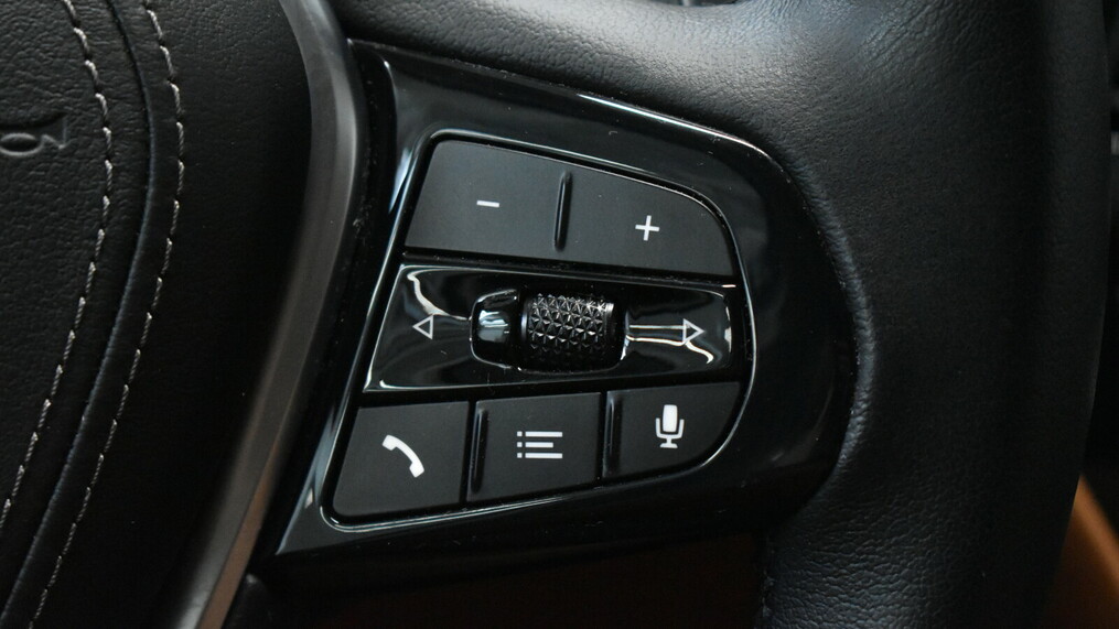 BMW Serii 5, 518