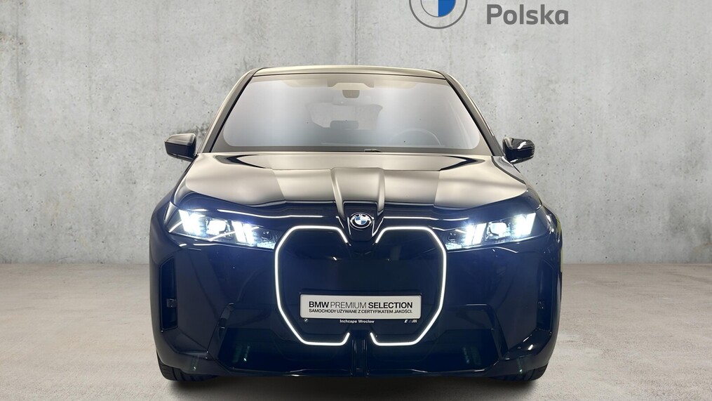 BMW iX