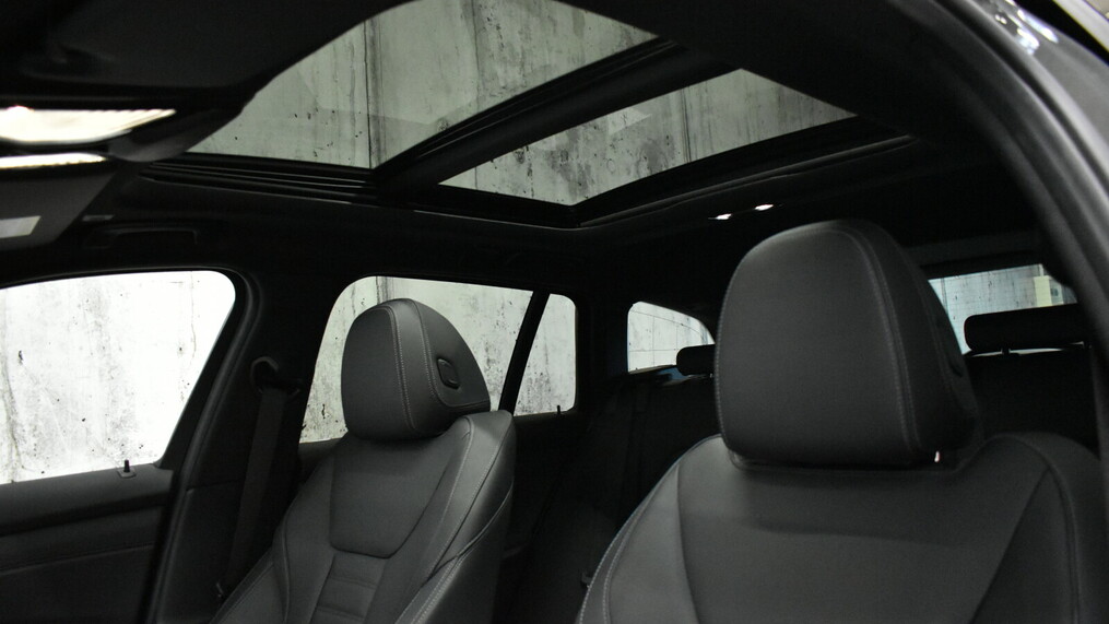 BMW Serii 3, 320