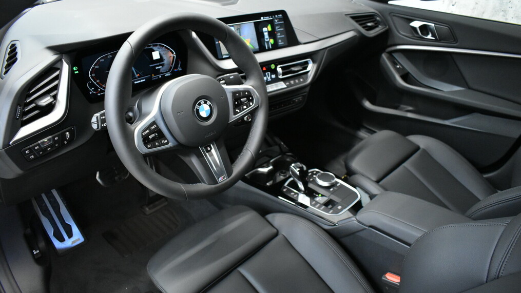 BMW Seria 2 218