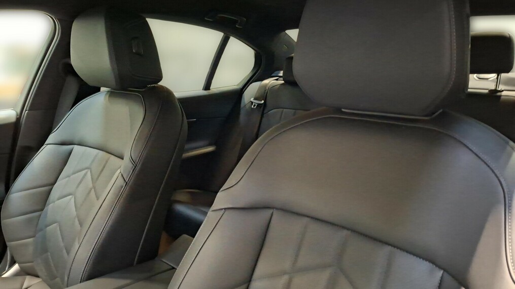 BMW Serii 5, 520