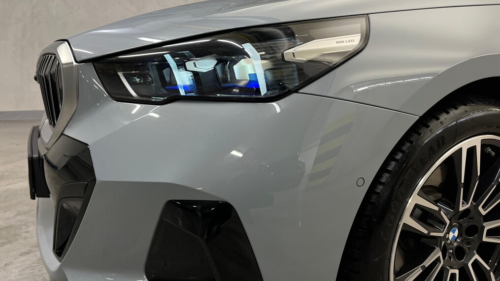 BMW Serii 5, 520