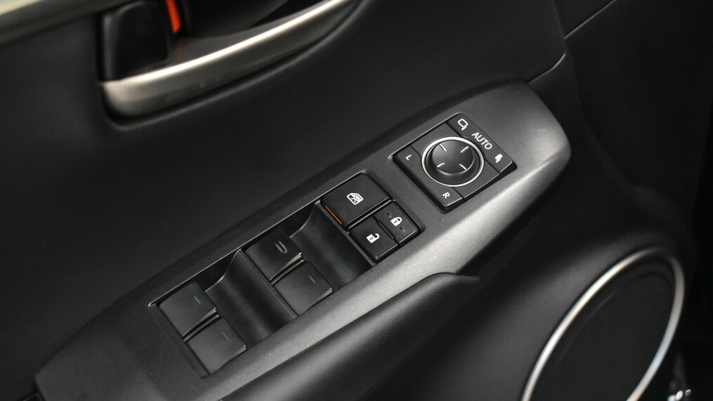 Lexus NX 200t