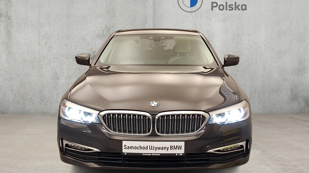 BMW Serii 5, 520