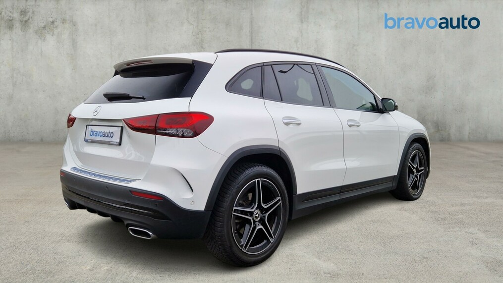 Mercedes-Benz GLA 200