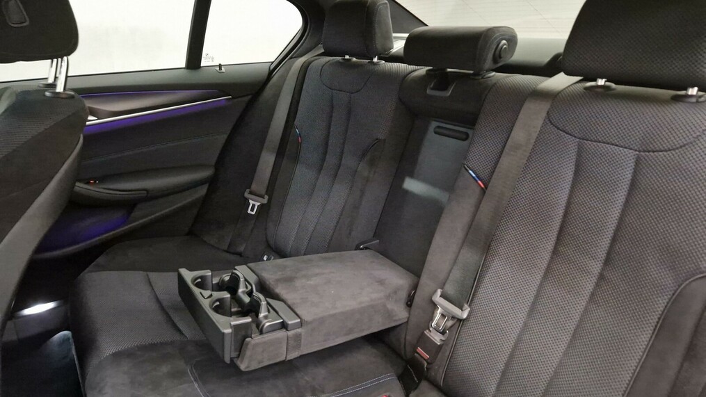 BMW Seria 5, 530