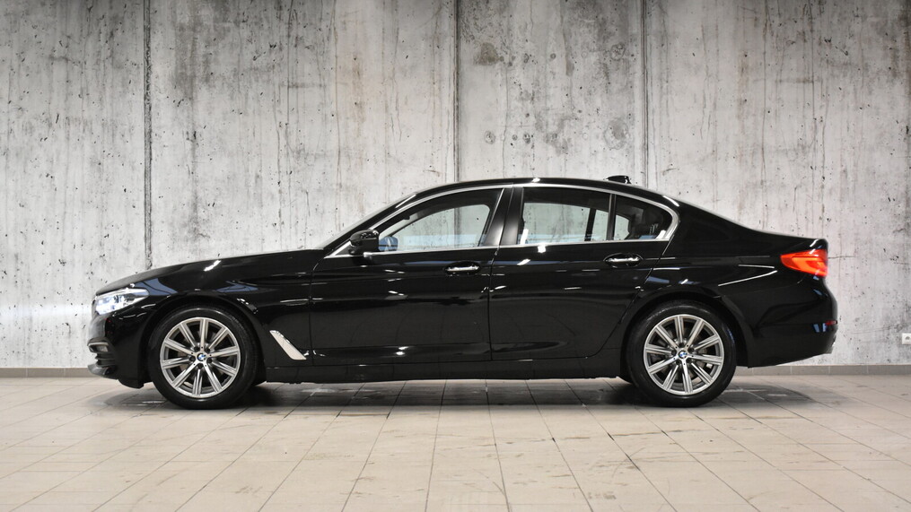 BMW Serii 5, 520